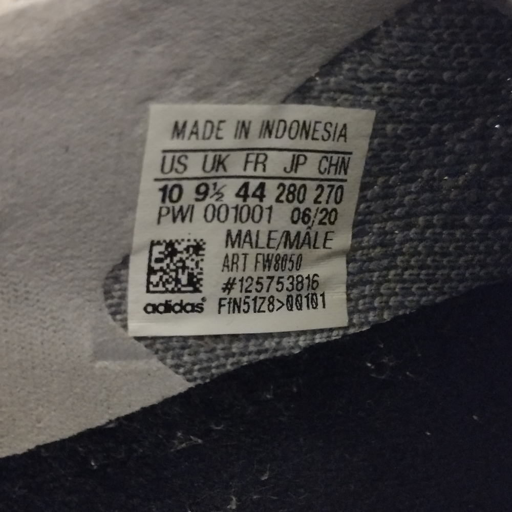 BOOST ADIDAS SNEAKERS - Picture 5 of 8